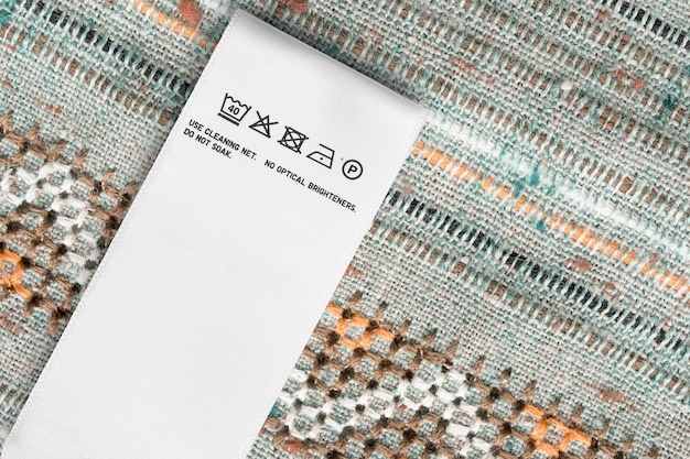 próbki haftów na tkaninie